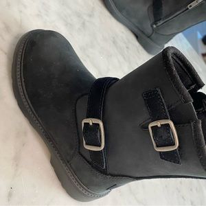 Ugg boots girls size 13